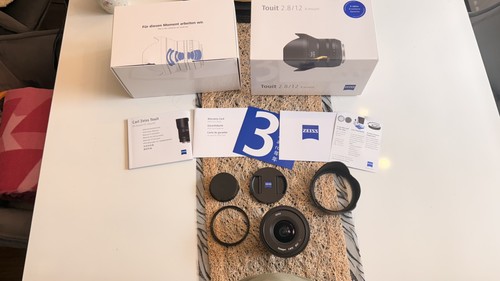 Neu zeiss touit - touit, f/2.8